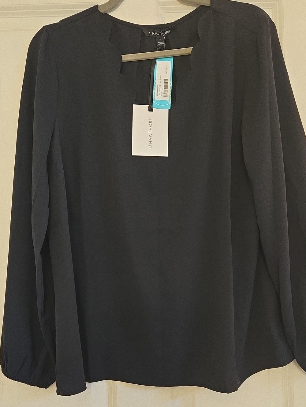 41 Hawthorn Black Notch-Neck Long Sleeve Blouse